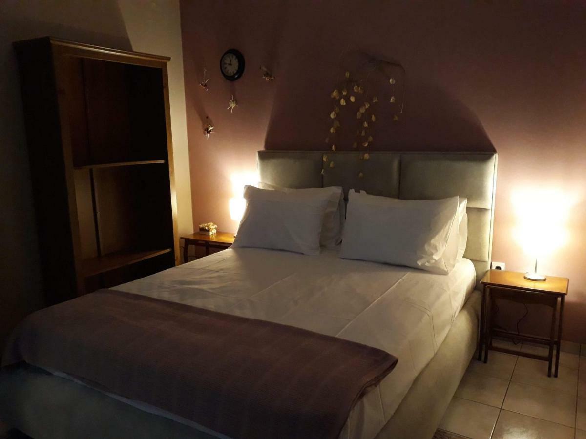 4Epoxes Apartment Tinos Bagian luar foto